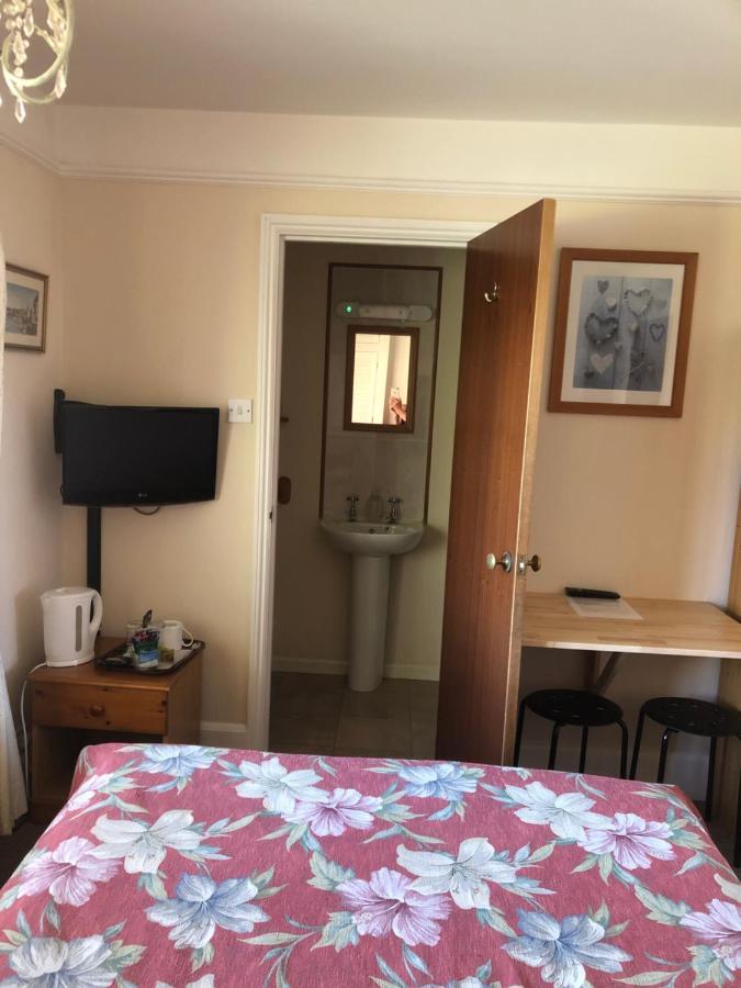 Auplands En-Suite Rooms Lymington Bagian luar foto