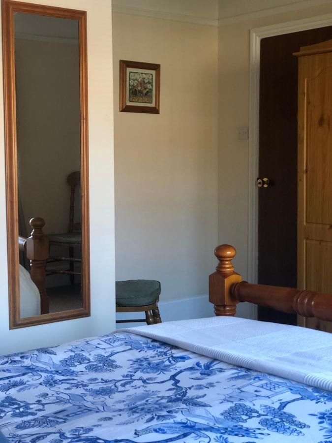 Auplands En-Suite Rooms Lymington Bagian luar foto
