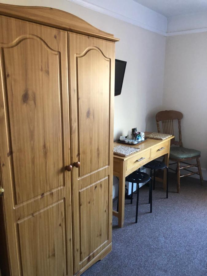 Auplands En-Suite Rooms Lymington Bagian luar foto
